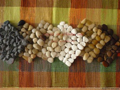 Pebble mozaīkas paklāji: kur dabas māksla atbilst holistiskai labsajūtai